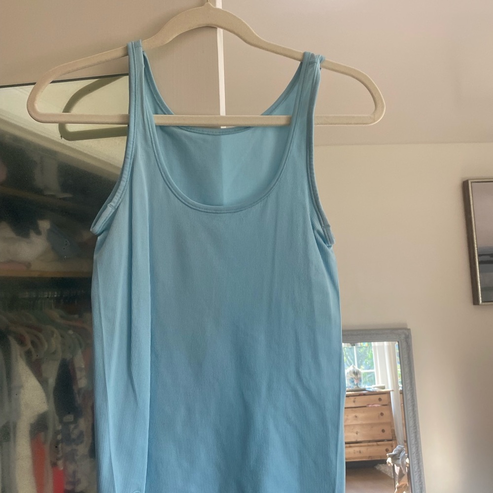 Lululemon tank